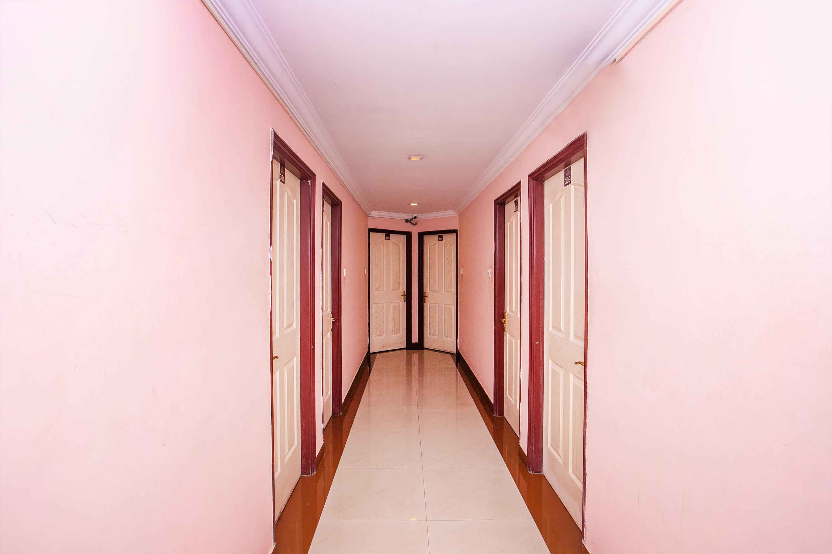 Oyo 331 Hotel Skanda Shelters Бангалор Экстерьер фото