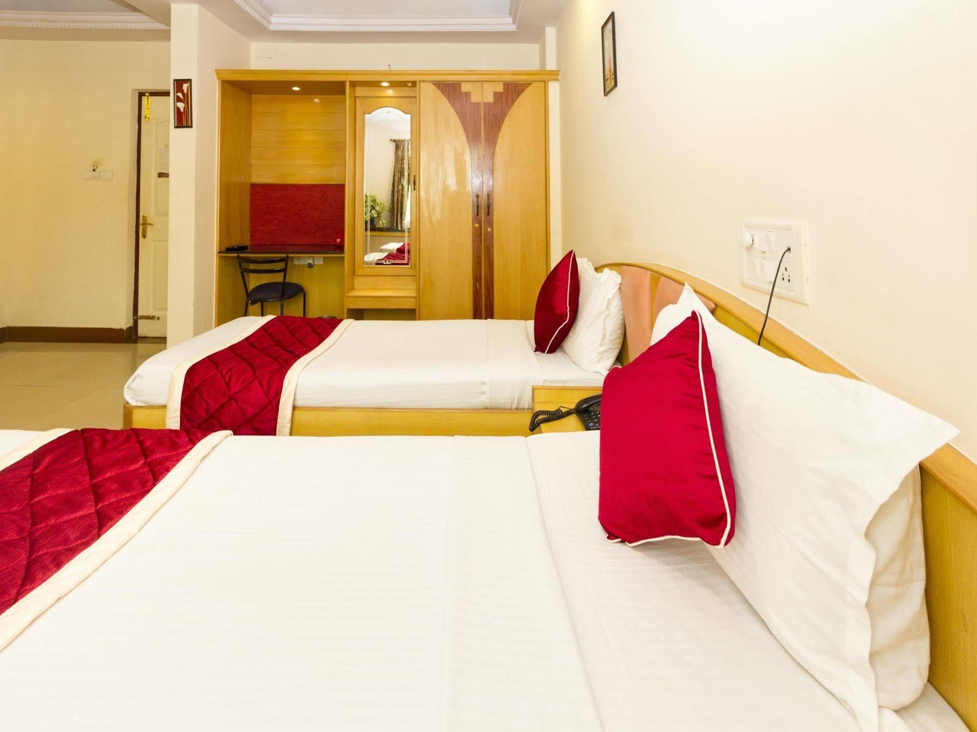 Oyo 331 Hotel Skanda Shelters Бангалор Экстерьер фото